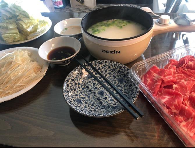 Dezindirect Electric Hot Pot:"Easy peasy."